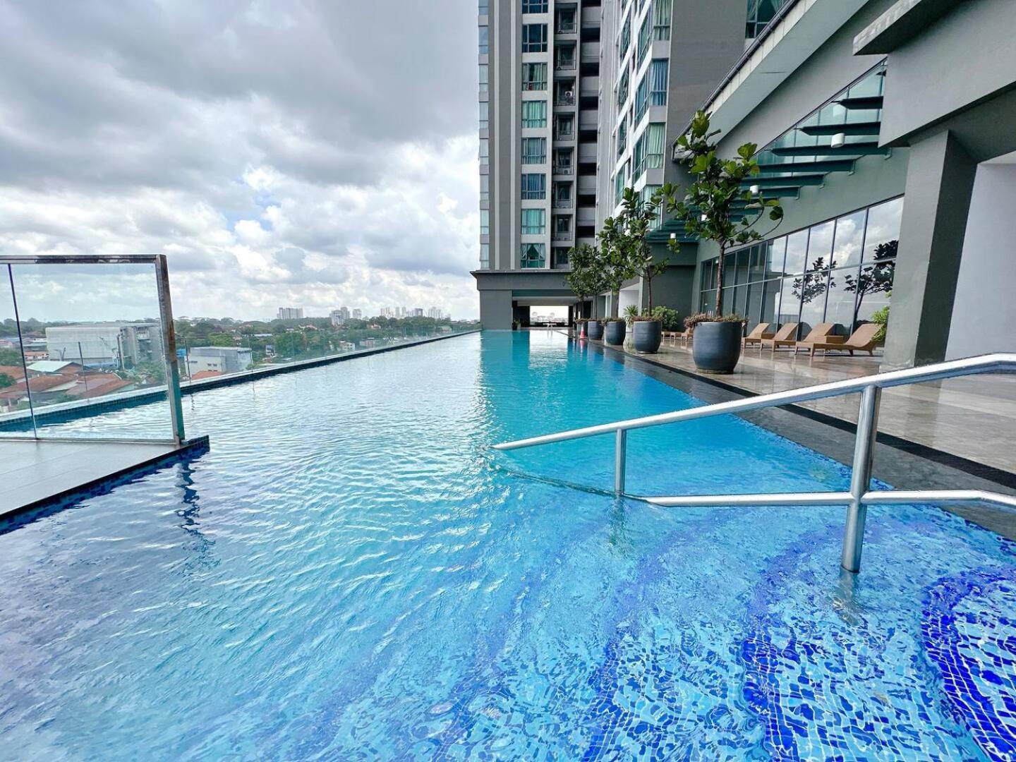 Sks Pavillion Residences *